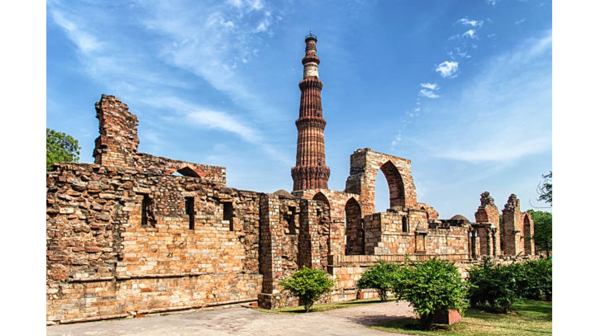 Latest India Political News Live Updates: Qutub Minar complex not a place of worship, ASI tells Delhi Court