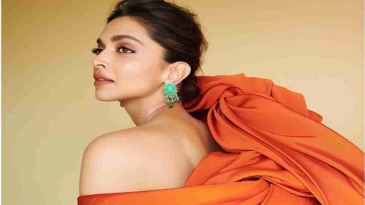 Deepika Padukone, Ranveer Singh slay another red carpet look. All pics,  video