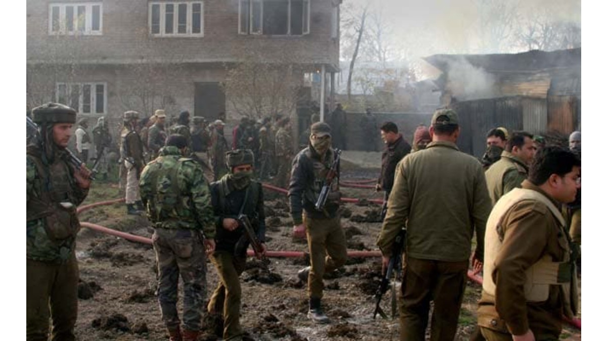 Militants attack Kashmiri Pandits