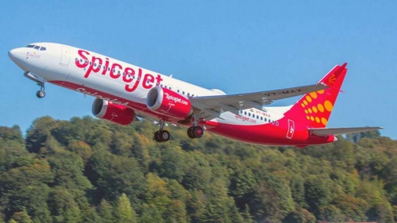 SpiceJet Delhi-Dubai plane makes emergency landing in Karachi