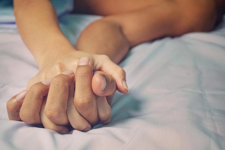 man dies while engaging in sexual intercourse with girlfriend
