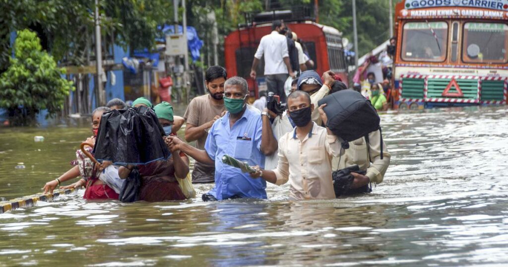 Maharashtra monsoon: IMD issues red alert for Mumbai, Pune, Satara; 2 ...