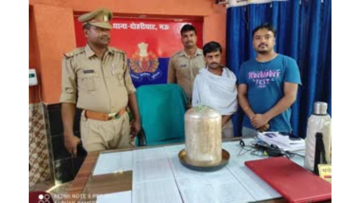 Uttar Pradesh: 30 kg silver Shivling found in Ghaghara river