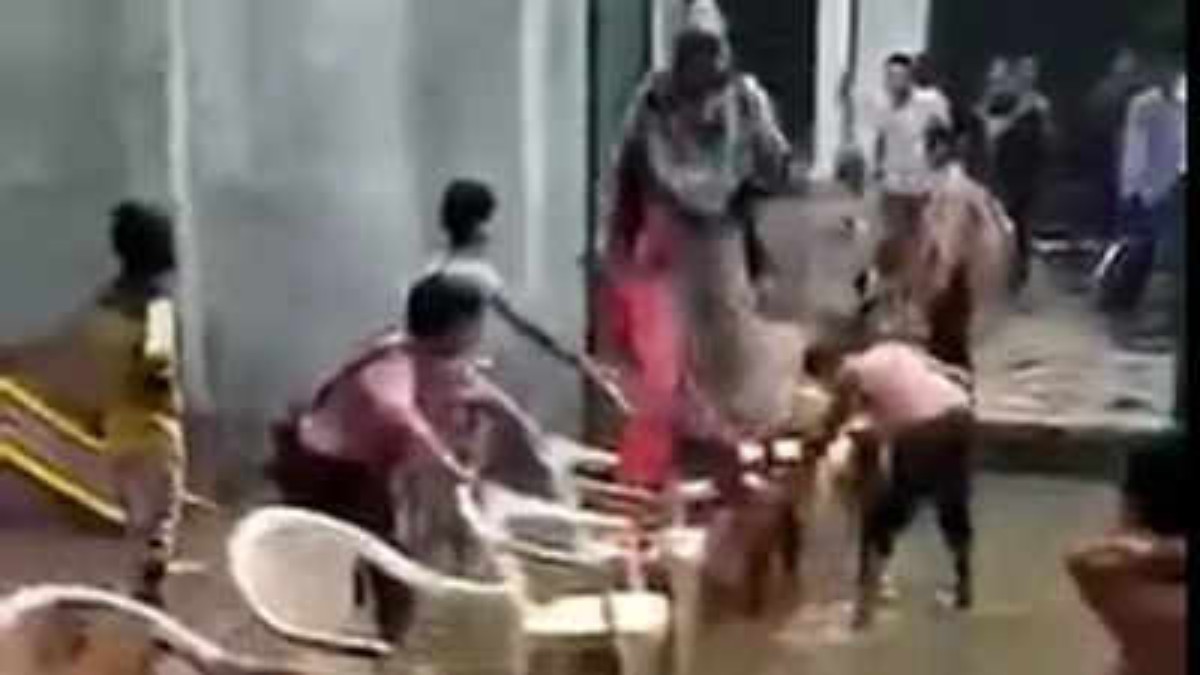 Uttar Pradesh: Students help teacher reach school by making chairs bridge