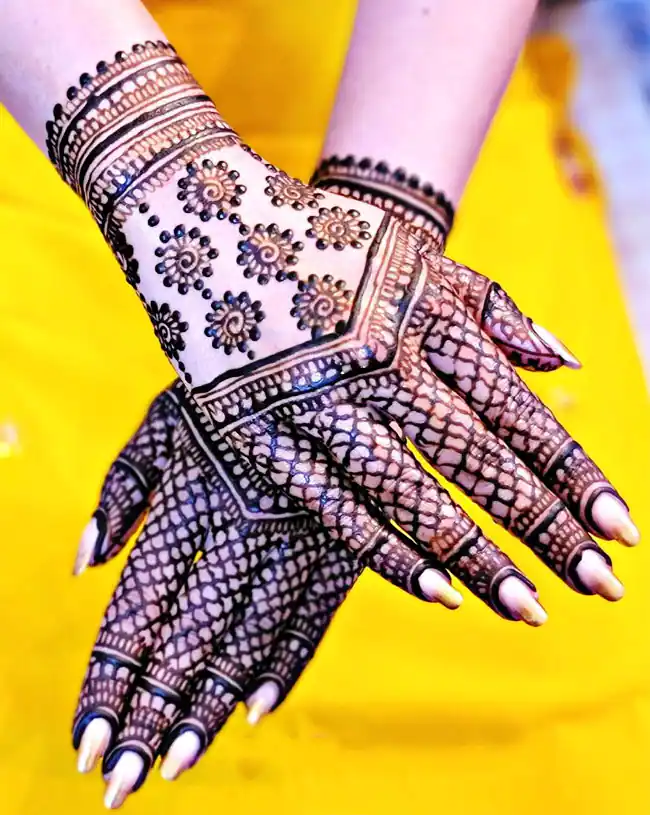 Hariyali Teej: 10 Simple Mehndi Designs for Beautiful Hands-hangkhonggiare.com.vn