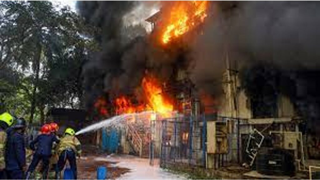 Fire breaks out in godown and hutments in Reti Bandar in Mumbai