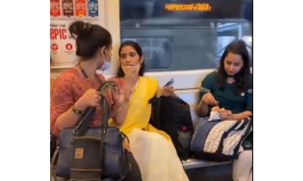 Viral video: Women fighting over a seat in Delhi Metro reminds Tweeple of bohot jagah hai, nahi jagah hai meme | WATCH