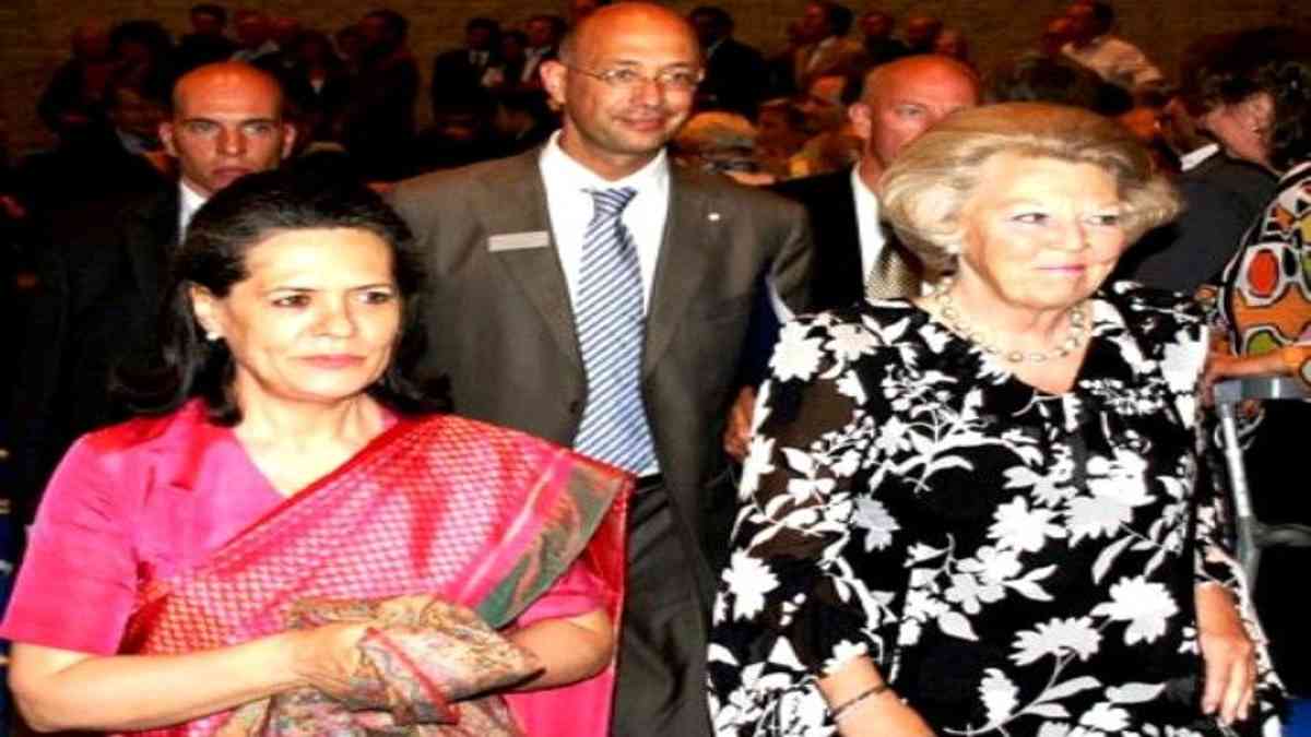 Sonia Gandhi and her mother Paola Maria
