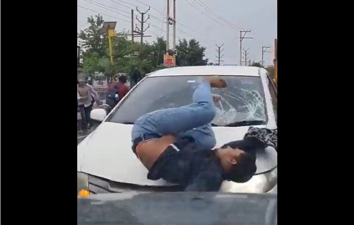 ghaziabad car accident
