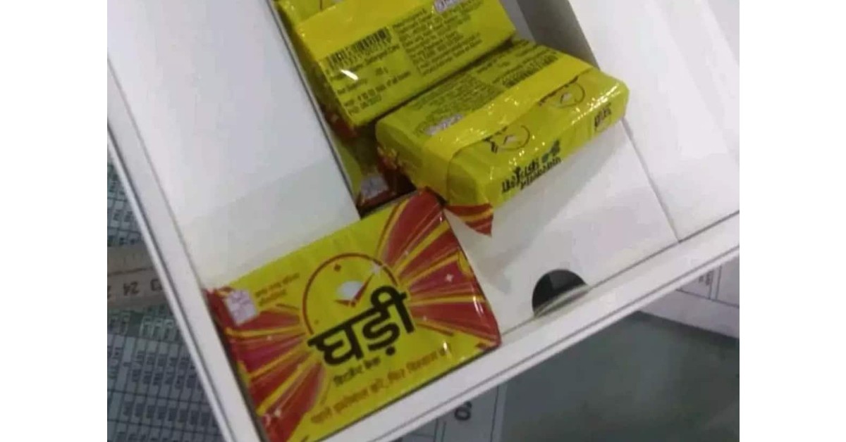 Man orders laptop from Flipkart's Big Billion Days Sale instead receives detergent soap bars, customer support blames him