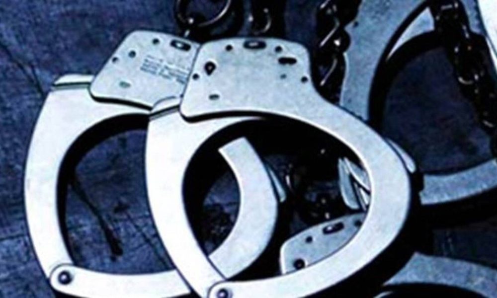 Two Delhi police men kidnap sales tax agent, extort money worth Rs 5 lakh, arrested