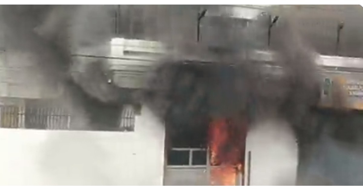 Fire breaks out in office of Prayag Guest House in Kanpur