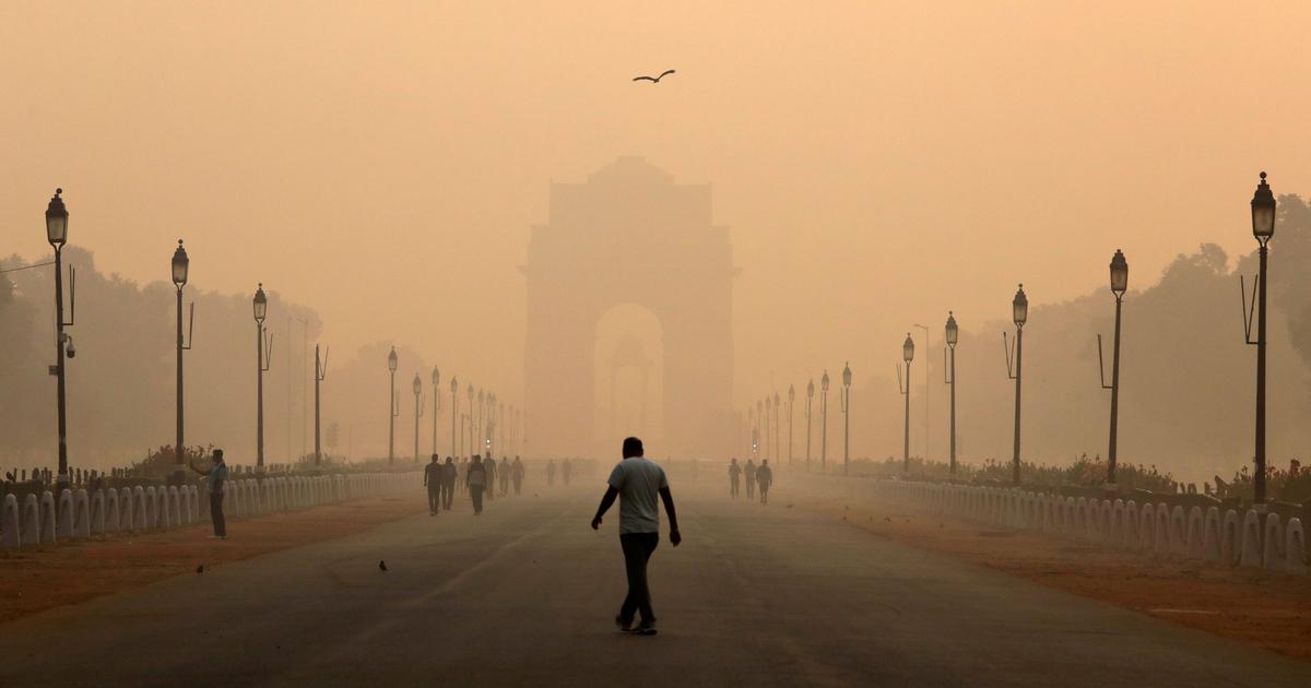 smog covers delhi sky ahead of diwali  experts say situation could get worse in coming days