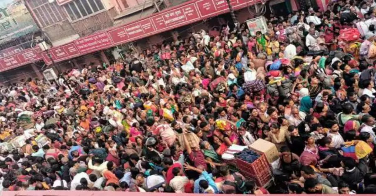 Uttar Pradesh: Record breaking crowd gathers in Kashi for Dev Deepavali, every street on the banks of Ganga jammed