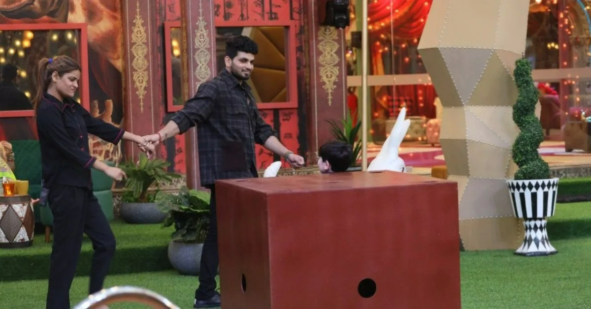 Bigg Boss kicks out Archana Gautam from the house after she gets into physical fight with Shiv Thackeray