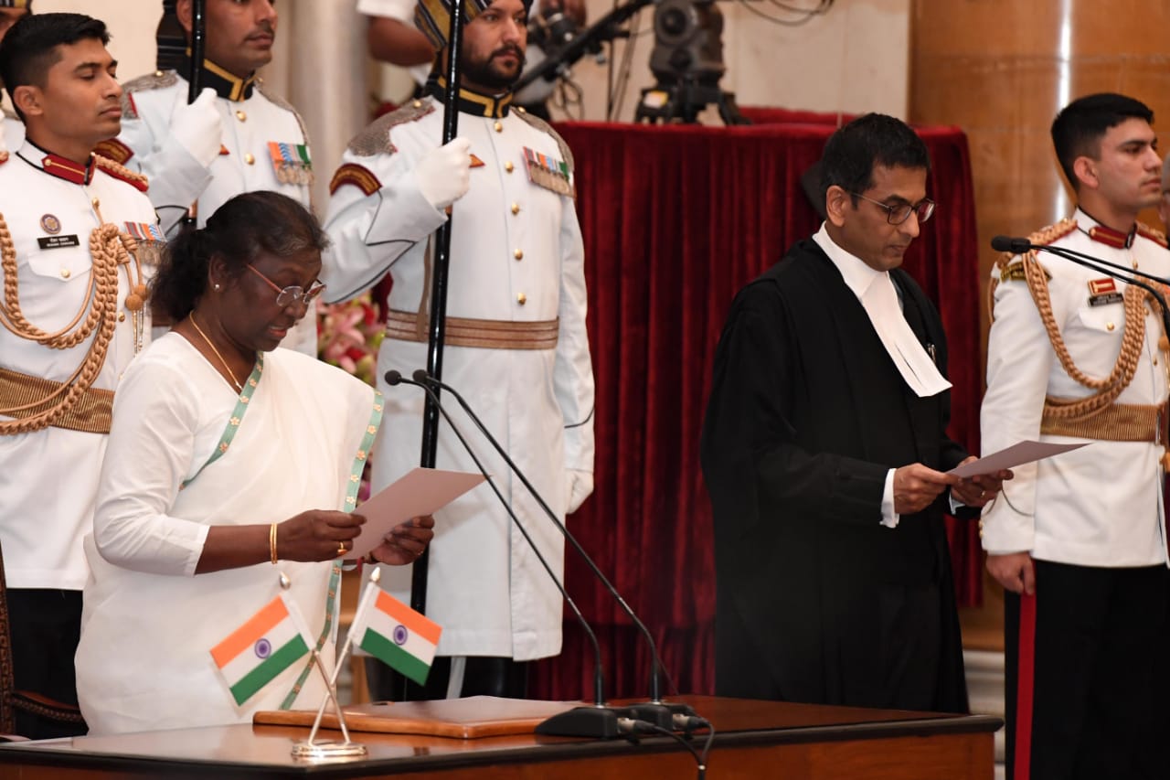 Justice Chandrachud taking oath as the 50th CJI