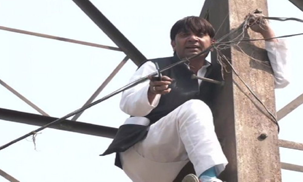 MCD Polls: Unhappy over getting ticket, former AAP councilor climbs transmission tower in Delhi