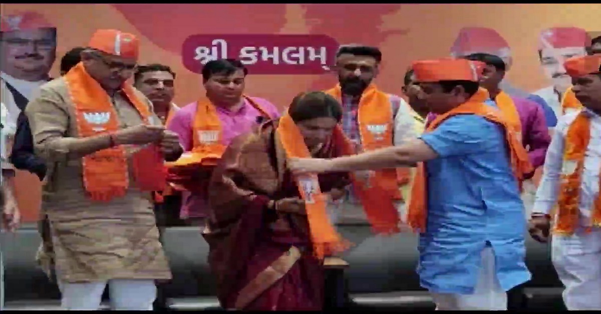 Gujarat Polls: Ex-Congress MLA Kaminiba Rathod joins BJP, was upset over ticket distribution
