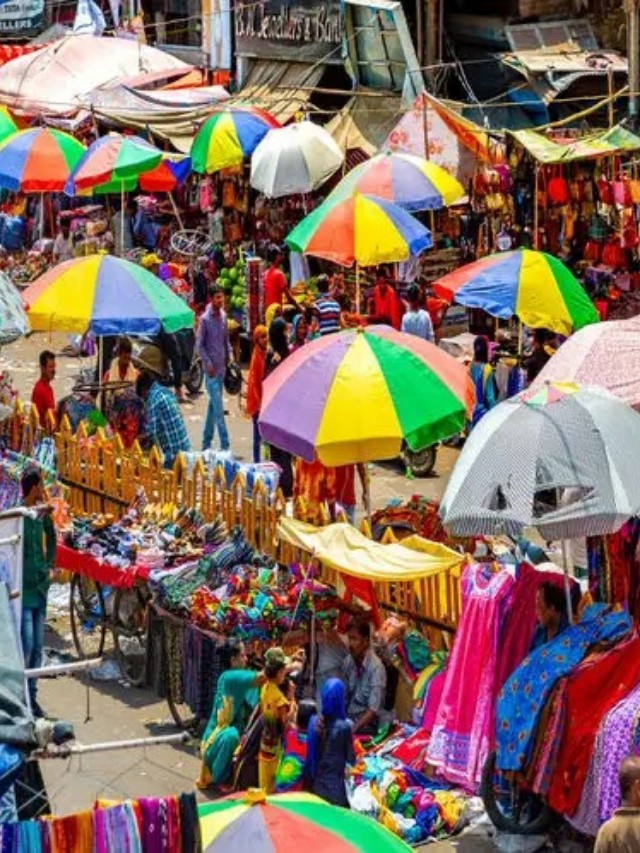 Must-visit street markets in Delhi