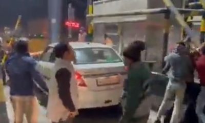 Toll workers fight with the passengers