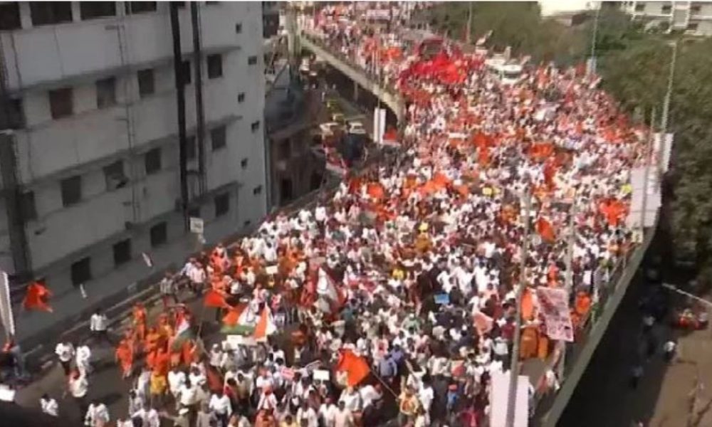 Uddhav Thackeray, Ajit Pawar join MVA protest against Governor BS Koshyari over his remarks on Chhatrapati Shivaji | WATCH