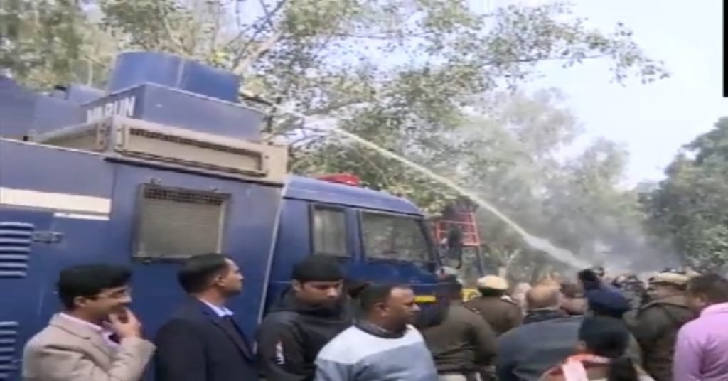 Delhi Police use water cannon against BJP workers