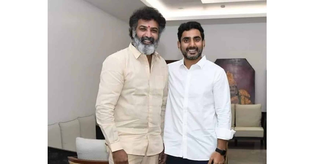 Telugu actor Taraka Ratna faints during TDP leader Nara Lokesh's padayatra in Andhra Pradesh's Chittoor