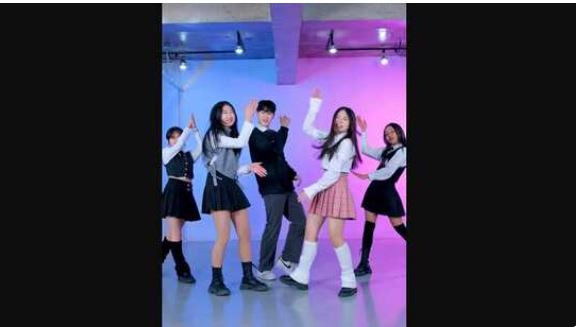 Korean dance group