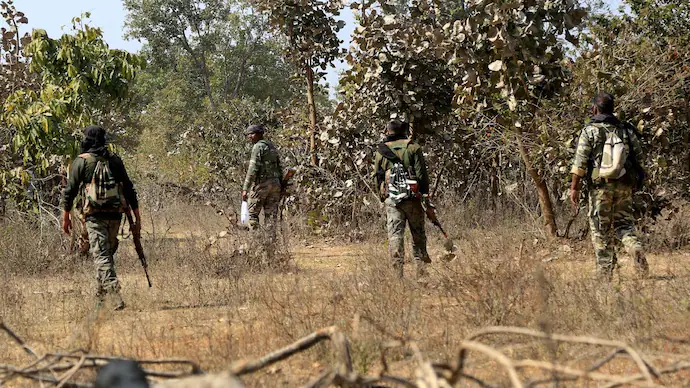 Policeman hacked to death by Naxals