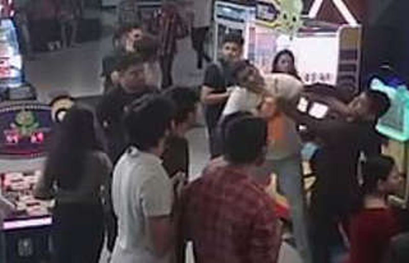 Couple thrashed in Indore mall