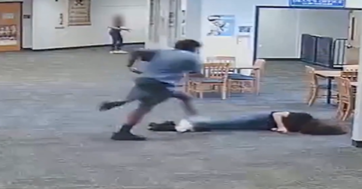 US student beats up teacher