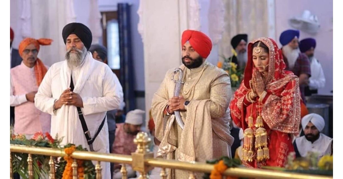Punjab AAP Minister Harjot Singh Bains ties the knot with IPS officer Jyoti Yadav | See Pics