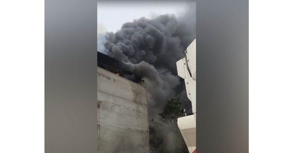 Fire breaks out in factory in Delhi