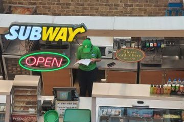 Subway employee Viral video