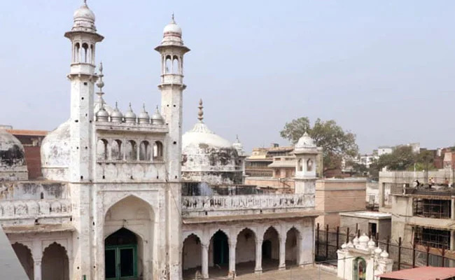 Supreme Court defers ‘Scientific Survey’Of 'Shivling' At Gyanvapi Mosque.