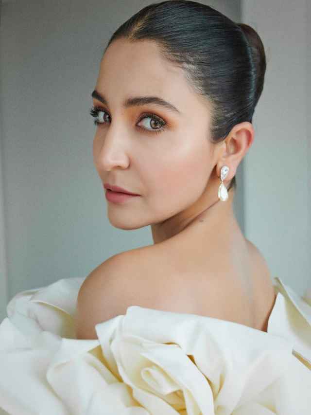 Anushka Sharma steals the show with her stunning debut at Cannes
