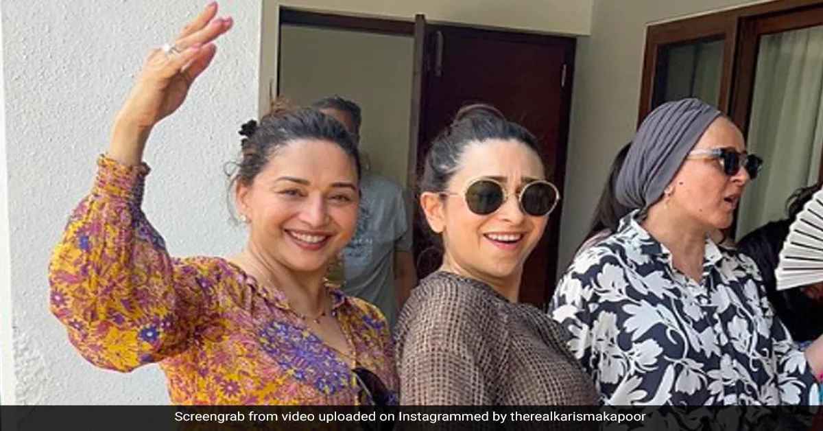 Madhuri Dixit , Karisma Kapoor dance together Watch video