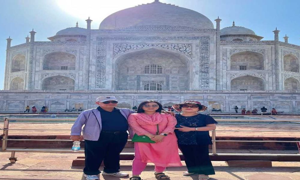 Korean influencer Taj Mahal visit