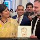 Artist gifts painting of former Congress President Sonia Gandhi to Rahul Gandhi in US, Twitter praises