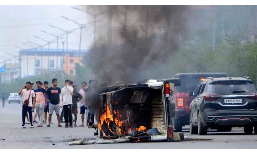 Manipur: 2 civilians injured in fresh clash with security forces, multiple attempts made to torch BJP leaders houses