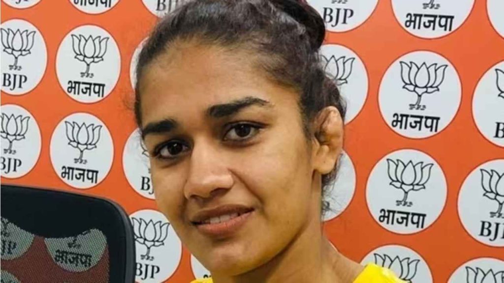 Babita Phogat attacks Sakshi Malik and Satyawart Kadianon, says the wrestlers are a puppet in the hands of Congress