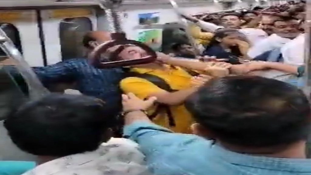 Delhi Metro fight