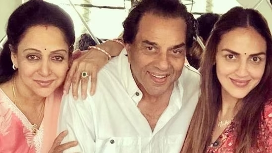 Social Media reacts when Dharmendra booked an entire hospital for Hema Malini