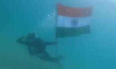 Tamil Nadu: Indian Coast Guard Personnel celebrate Independence Day 2023 by hoisting the National Flag underwater