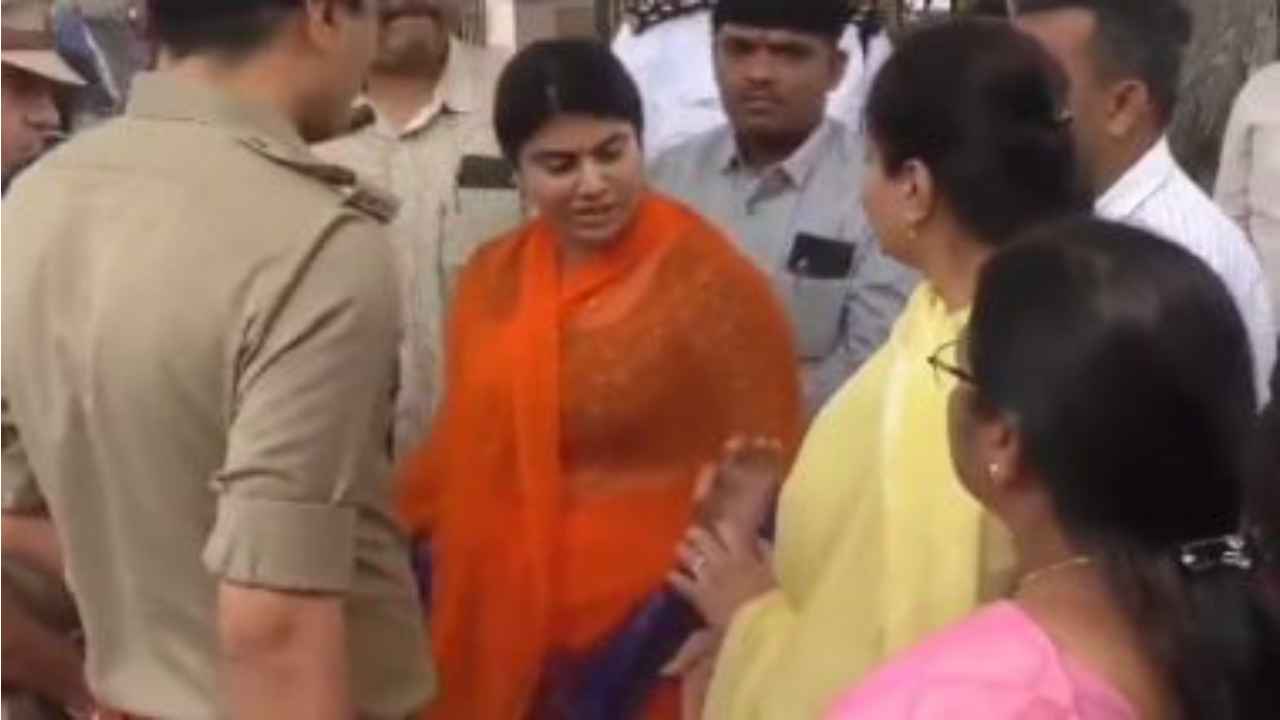 Watch: Rivaba Jadeja loses her temper with Jamnagar Mayor and BJP MP, video goes viral
