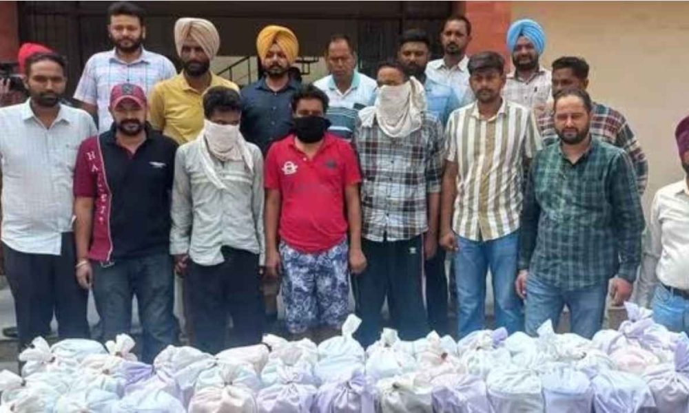 Antidrug task force busts cross border smuggling ring, recovers 41 kg heroin from Pakistan via Ravi river