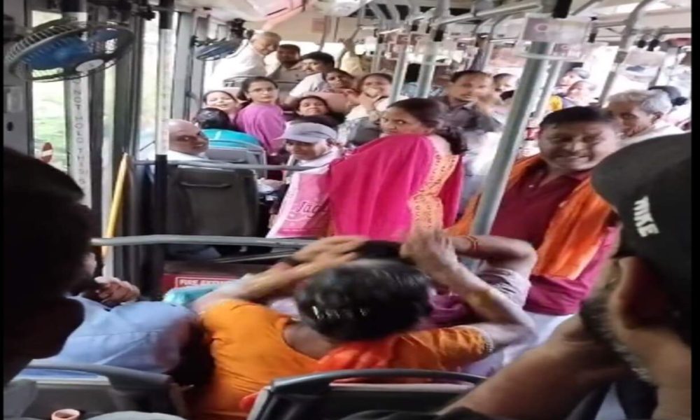 Watch: Two Delhi women fight over a seat in Delhi bus