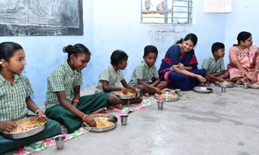 DMK MP Kanimozhi eats breakfast with schoolkids who refused to eat food made by Dalit cook