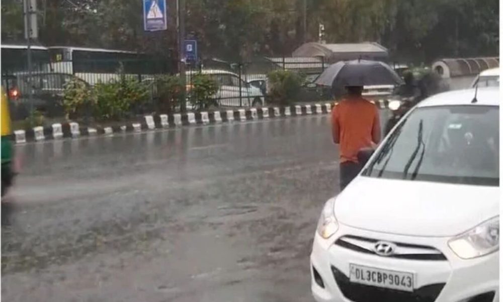 Delhi, NCR receives heavy rainfall, thunderstorms, IMD issues yellow alert