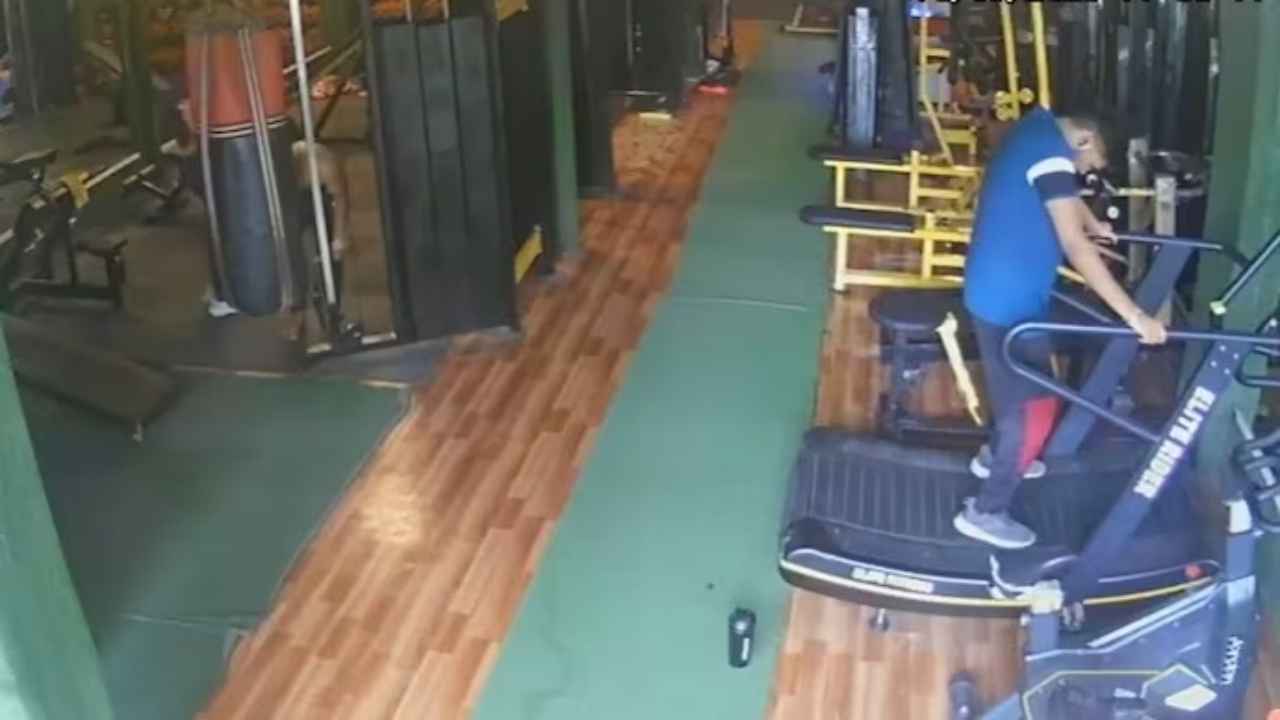 Watch: Ghaziabad man dies due to cardiac arrest while running on treadmill at a gym, video goes viral